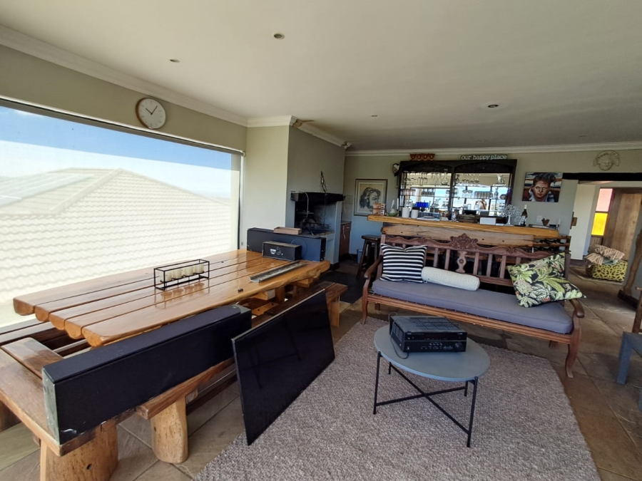 5 Bedroom Property for Sale in Avonddans Western Cape